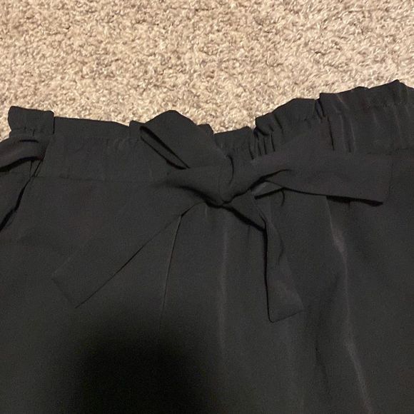 Paper bag shorts - Picture 3 of 4